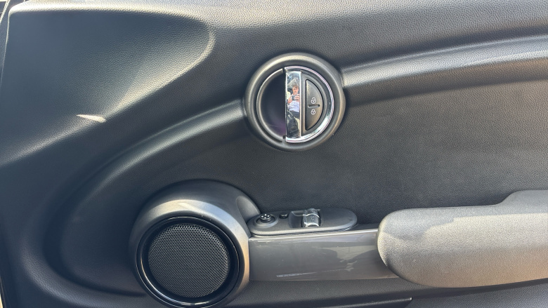 MINI Hatchback 1.5 Cooper Sport II 3dr Petrol Hatchback